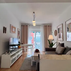 Super Comfy And Homey 4br Peachy Málaga